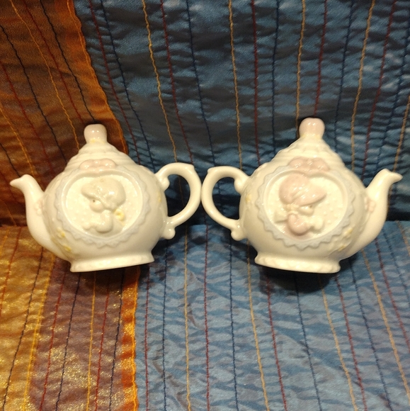 Vintage Precious Moments Salt & Pepper Shakers 1993 - Picture 2 of 6